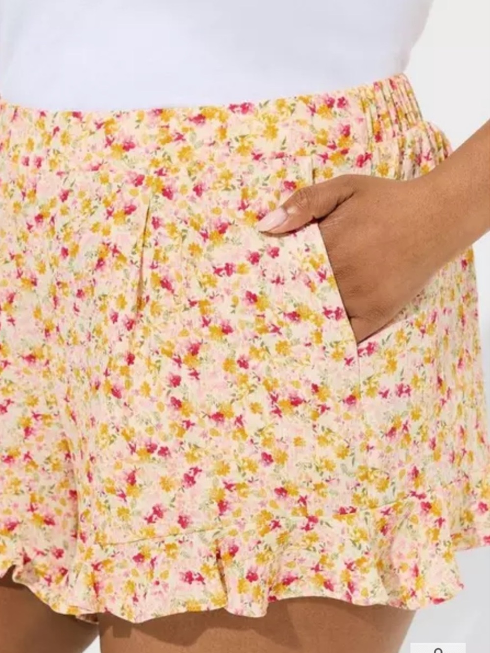 Torrid Sunshine Ditsy Floral Gauze Ruffle Shorts Pull-On 2X NWT - Picture 2 of 12